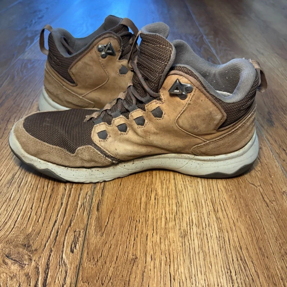 Teva Riva Mid Waterproof Hiking Boots‎ Mens 10 Brown Leather Suede gorpcore